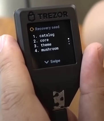 холодный кошелёк trezor model t